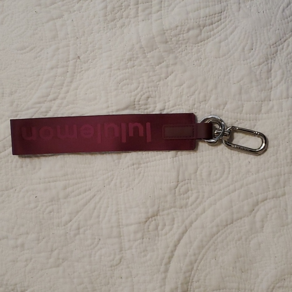 Lululemon key wristlet